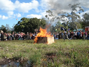 burning the big box at mullumbimby woolworths site